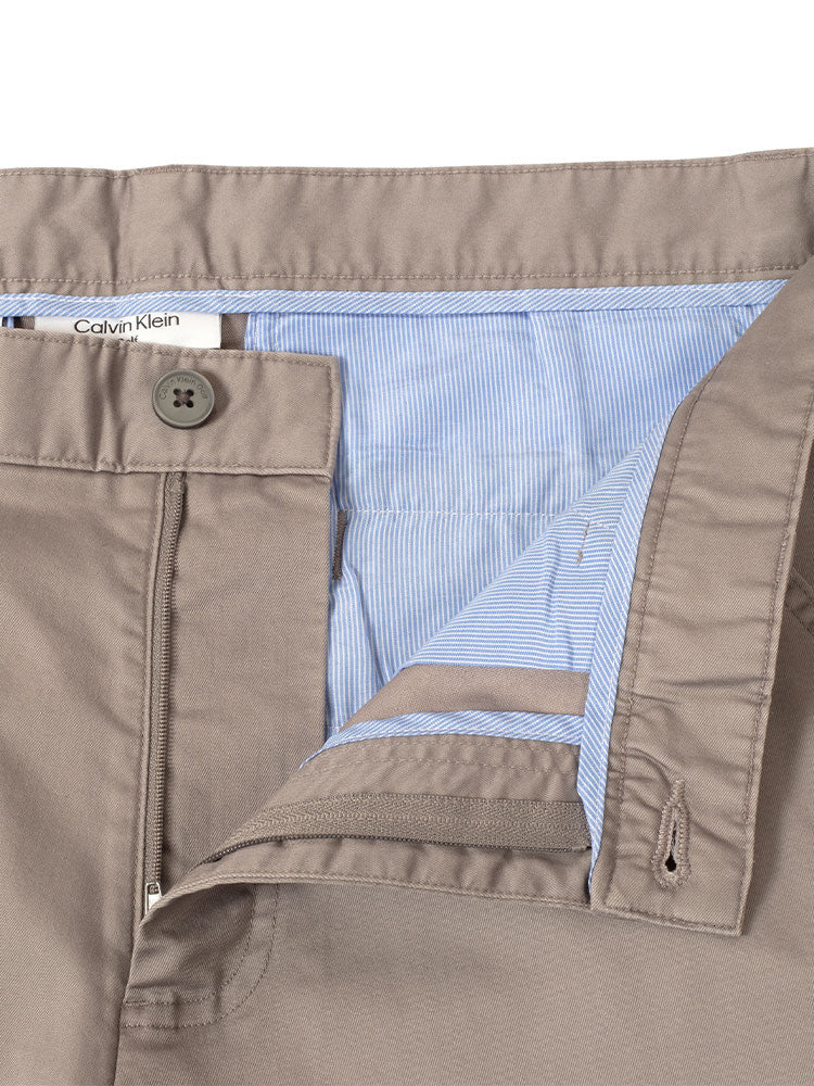 Calvin Klein Weekend Regular Fit Chino Pant - Soft Grey
